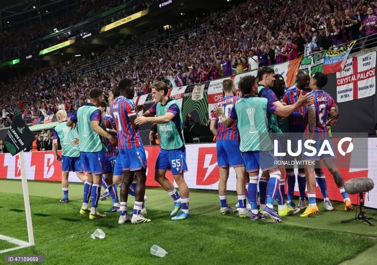O Crystal Palace conquistou hoje a quinta edição da Liga Conferência em futebol, ao vencer na final o Rayo Vallecano, por 1-0, em Leipzig, na Alemanha, com um golo do avançado francês Jean-Philippe Mateta, aos 51 minutos.