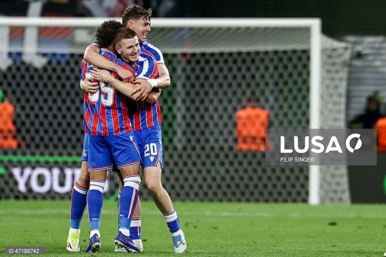 O Crystal Palace conquistou hoje a quinta edição da Liga Conferência em futebol, ao vencer na final o Rayo Vallecano, por 1-0, em Leipzig, na Alemanha, com um golo do avançado francês Jean-Philippe Mateta, aos 51 minutos.
