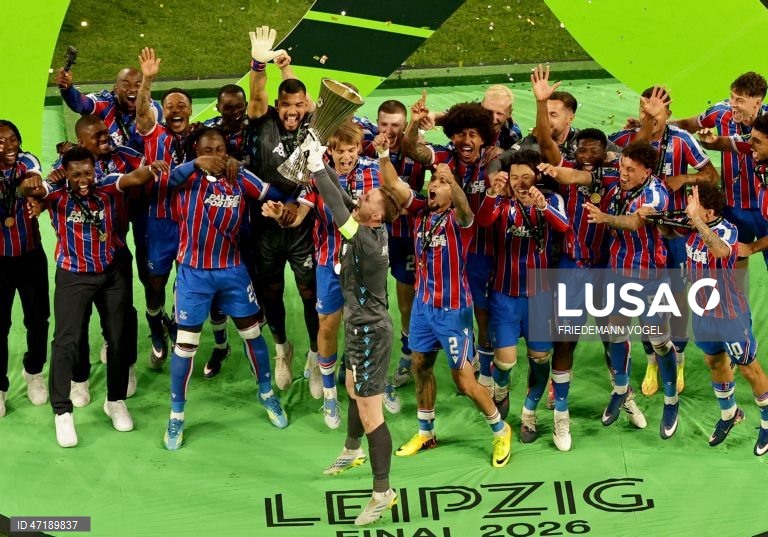 O Crystal Palace conquistou hoje a quinta edição da Liga Conferência em futebol, ao vencer na final o Rayo Vallecano, por 1-0, em Leipzig, na Alemanha, com um golo do avançado francês Jean-Philippe Mateta, aos 51 minutos.