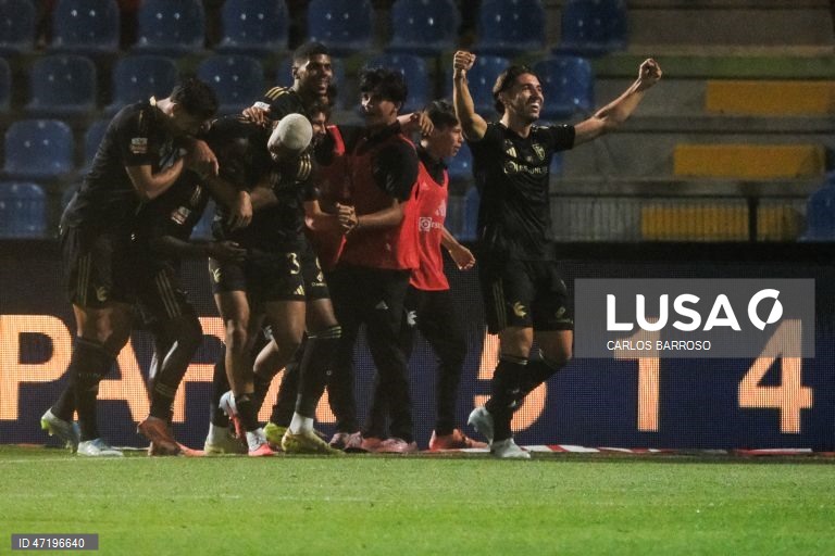 Os jogadores do Casa Pia festejam um golo contra o Torreense durante o jogo do Play-off de acesso à I Liga de futebol, disputado no Estádio Municipal de Rio Maior, 28 de maio de 2026. CARLOS BARROSO/LUSA