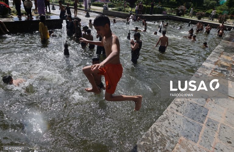 Índia: A vida quotidiana em Srinagar na Caxemira