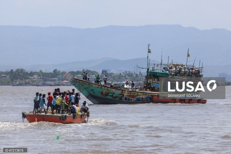 Mumbai: Fim da época de pesca