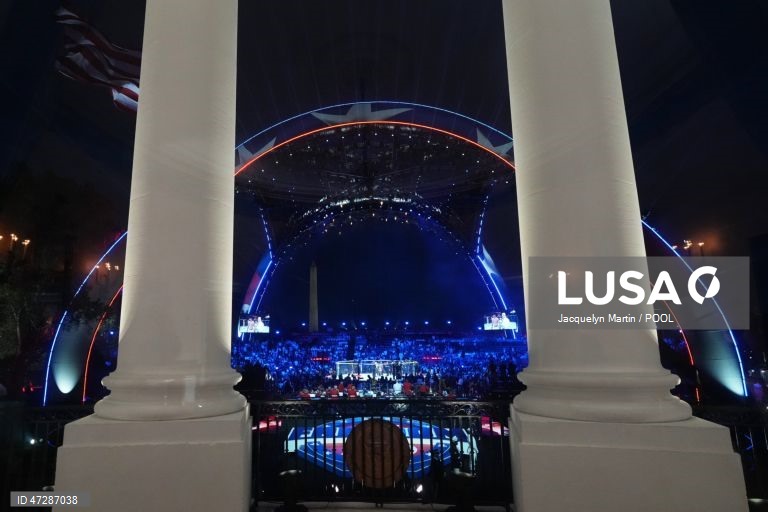 EUA: Trump festeja 80 anos com espetáculos de luta na Casa Branca