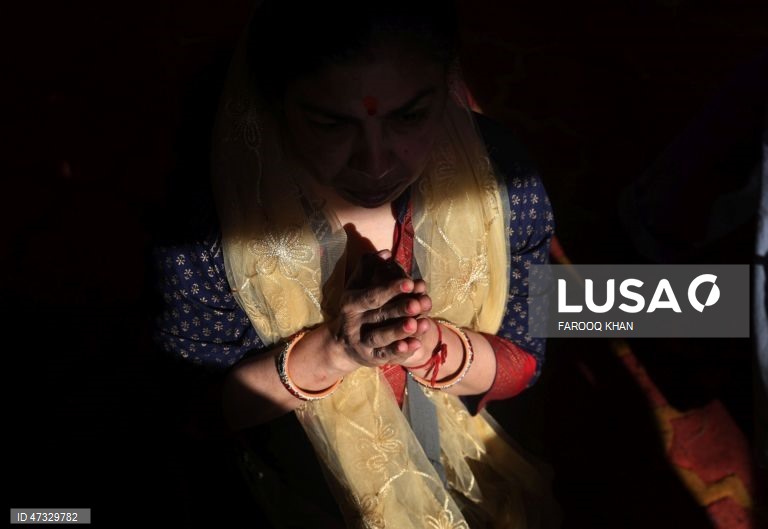 Índia: Festival hindu na Caxemira