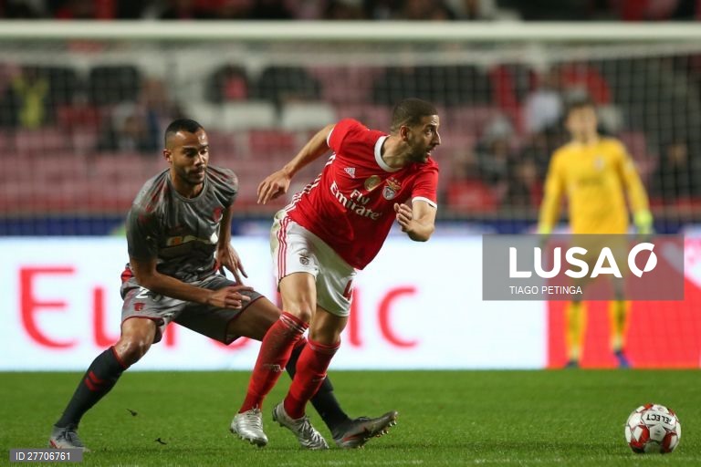 O Benfica venceu o Sporting de Braga por 2-1 e apurou-se para os quartos de final da Taça de Portugal em futebol, num encontro em que esteve a perder, disputado no estádio da Luz, em Lisboa.