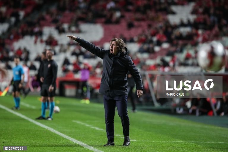 O Benfica venceu o Sporting de Braga por 2-1 e apurou-se para os quartos de final da Taça de Portugal em futebol, num encontro em que esteve a perder, disputado no estádio da Luz, em Lisboa.