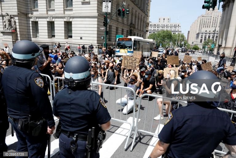 Protesto em Nova Iorque na sequência da morte de George Floyd