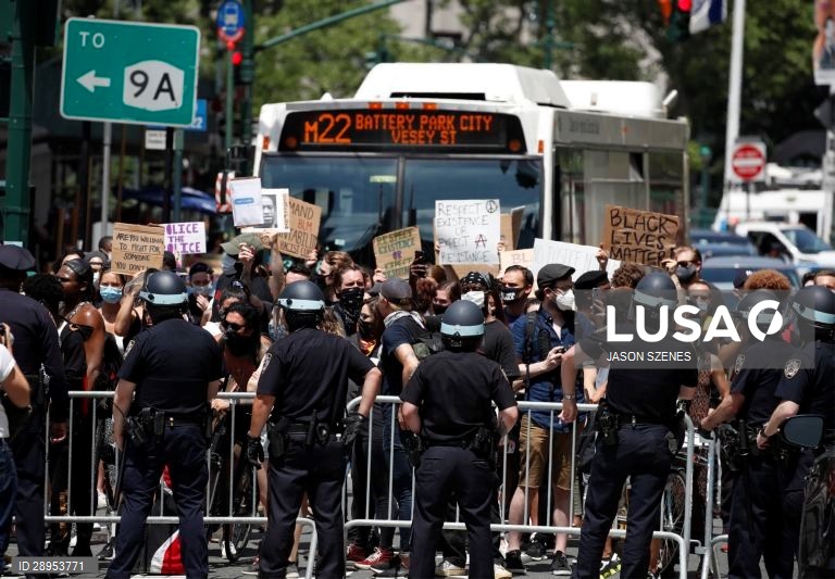 Protesto em Nova Iorque na sequência da morte de George Floyd
