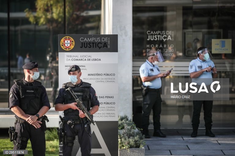 Início do julgamento do processo Football Leaks