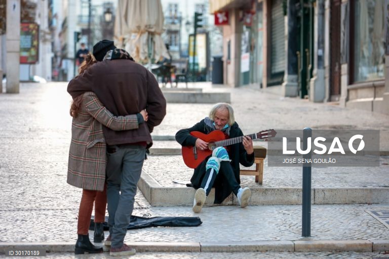 Covid-19: Início do recolher obrigatório em Lisboa