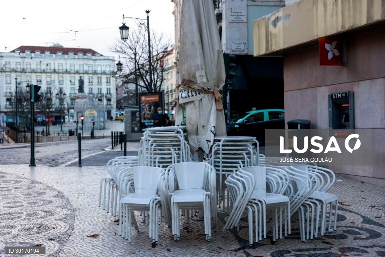 Covid-19: Início do recolher obrigatório em Lisboa