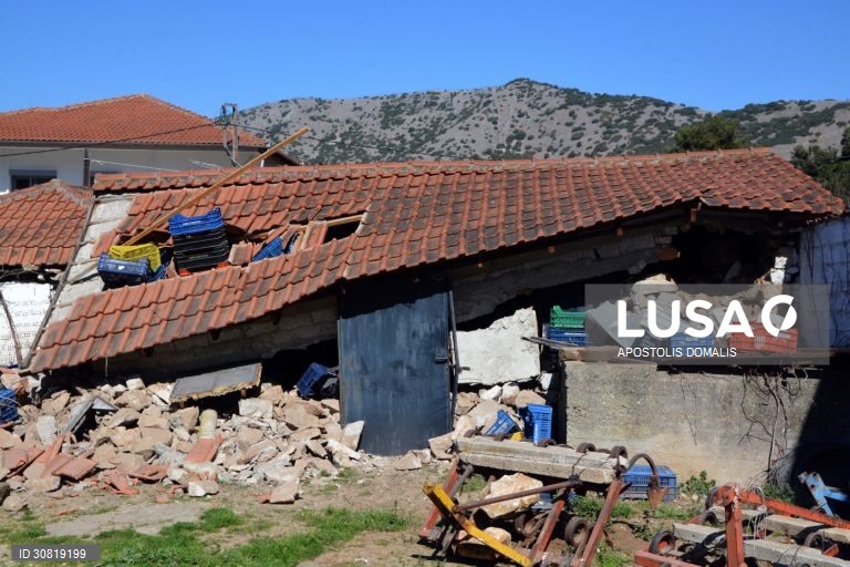 Rescaldo do terramoto no centro da Grécia