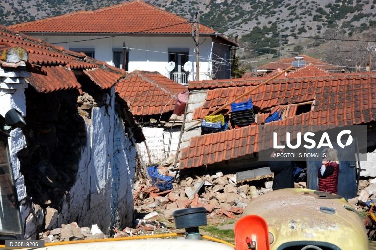 Rescaldo do terramoto no centro da Grécia