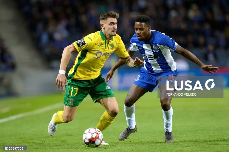 Futebol: FC Porto vs Pacos de Ferreira no Porto.