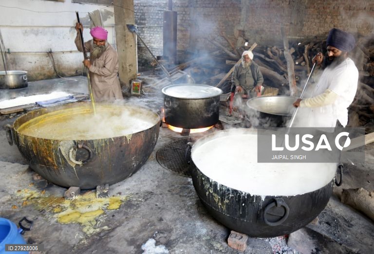 Índia: Aniversário do nascimento do 10º guru Sikh em Jammu
