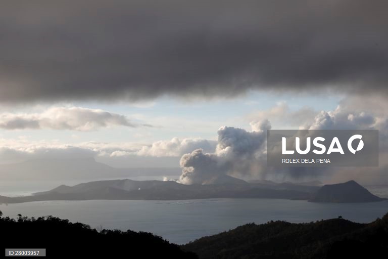 Erupção do vulcão Taal nas Filipinas