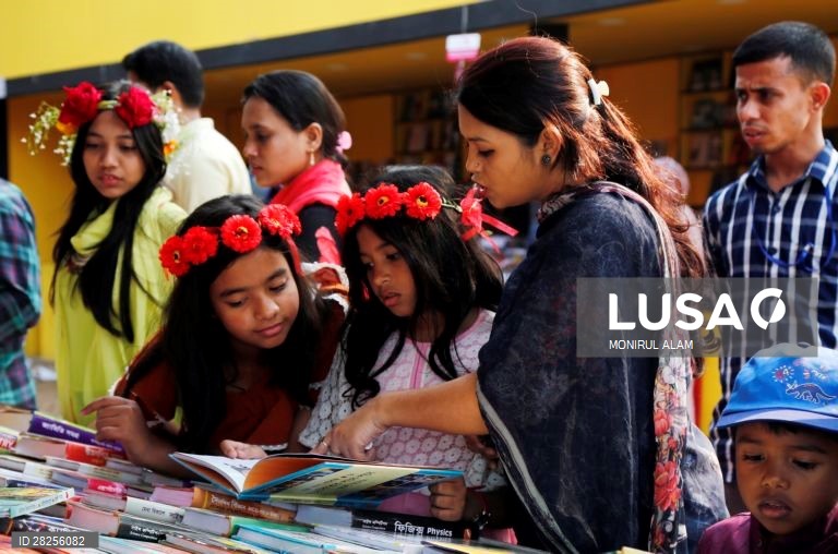 Bangladesh: Feira do Livro Amar Akushey em Daca