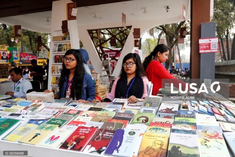 Bangladesh: Feira do Livro Amar Akushey em Daca