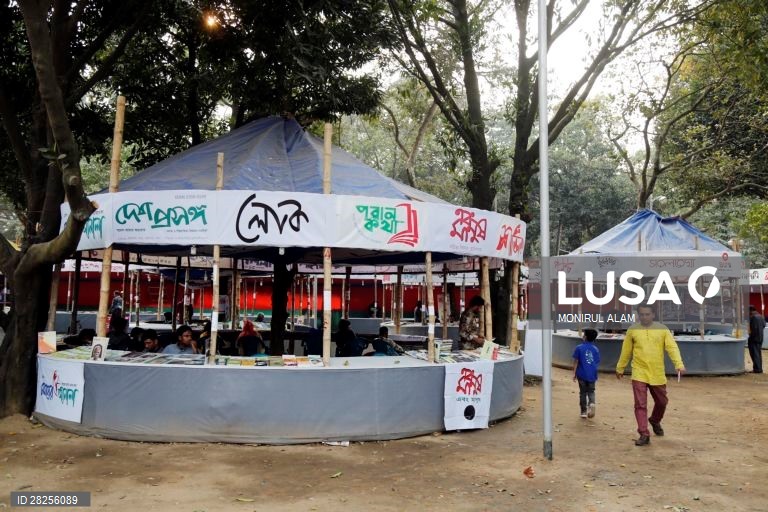 Bangladesh: Feira do Livro Amar Akushey em Daca