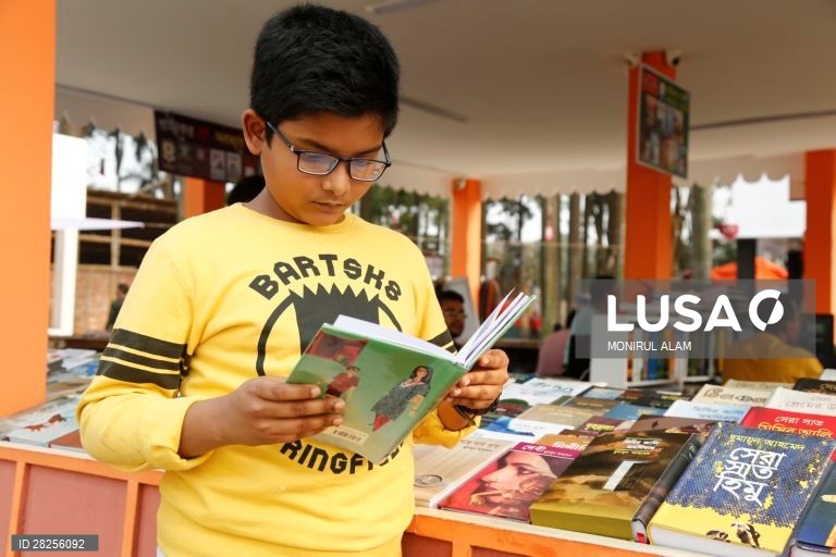 Bangladesh: Feira do Livro Amar Akushey em Daca