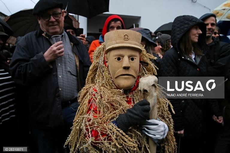 Cortejo dos caretos de Lazarim