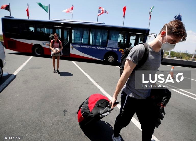Covid-19 - Estrangeiros abandonam as Filipinas após anúncio de Estado de Calamidade