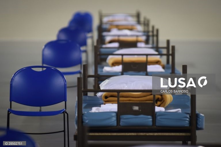 Hospitais de campanha no Pavilhão da Mata de no centro de alto rendimento do badminton, nas Caldas da Rainha.