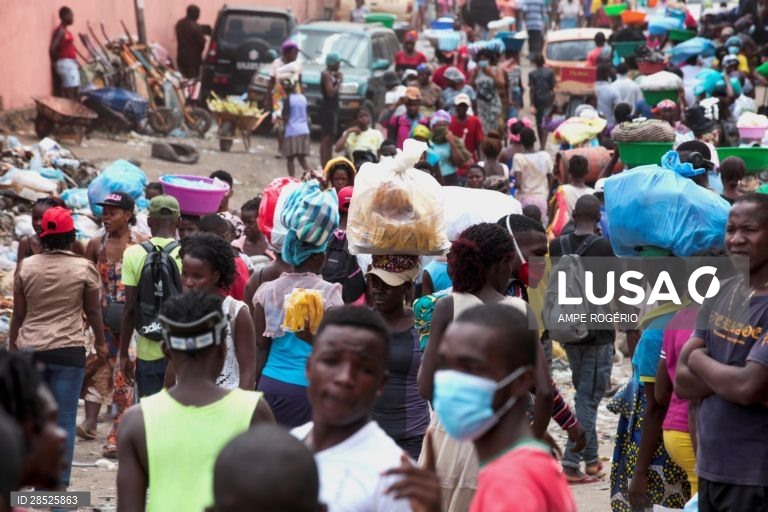 Covid-19: Musseque de Catinton em Luanda