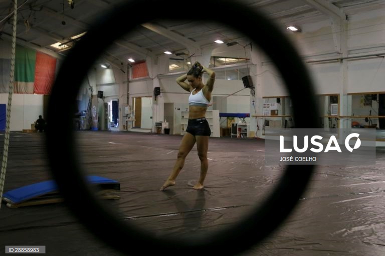 O regresso aos treinos da ginasta olímpica Filipa Martins, a única portuguesa qualificada para Tóquio2020.
