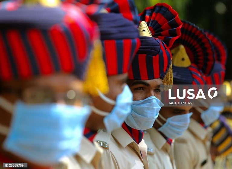 Índia: Cães polícia em Bangalore