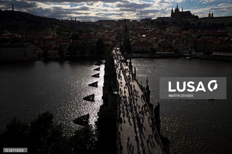 República Checa: Jantar convívio na Ponte Carlos em Praga
