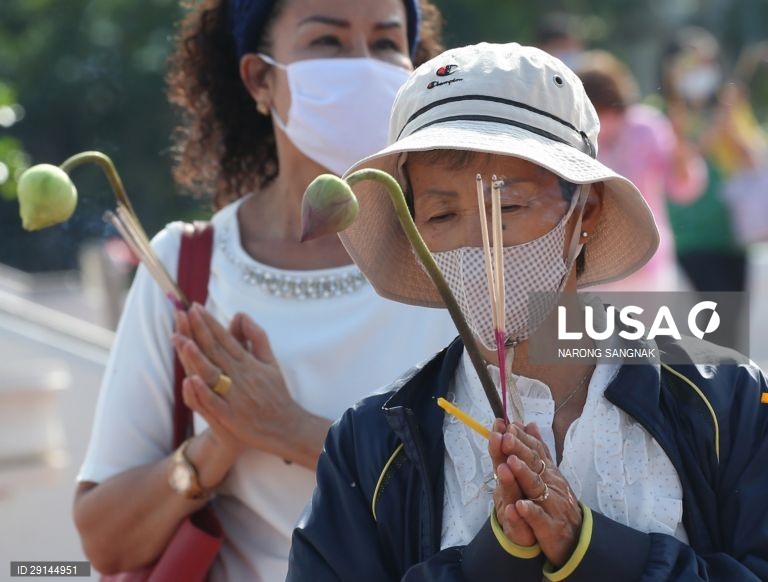 Festival Asanhabucha na Tailândia
