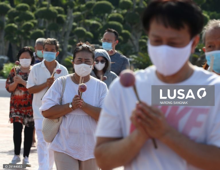 Festival Asanhabucha na Tailândia