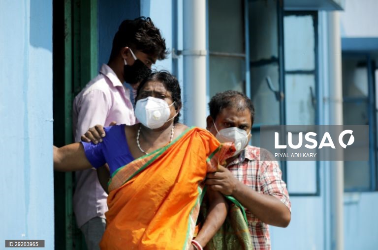 Testes à covid-19 em Calcutá, Índia