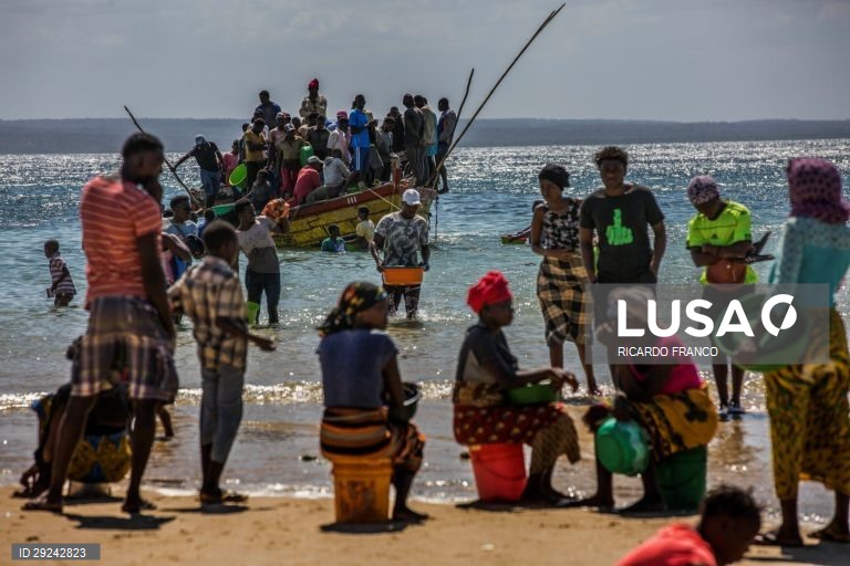 Moçambique/Ataques: há dias em que só há fome para partilhar ao relento