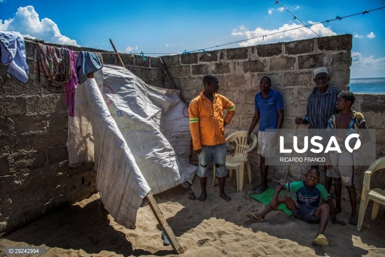 Moçambique/Ataques: há dias em que só há fome para partilhar ao relento