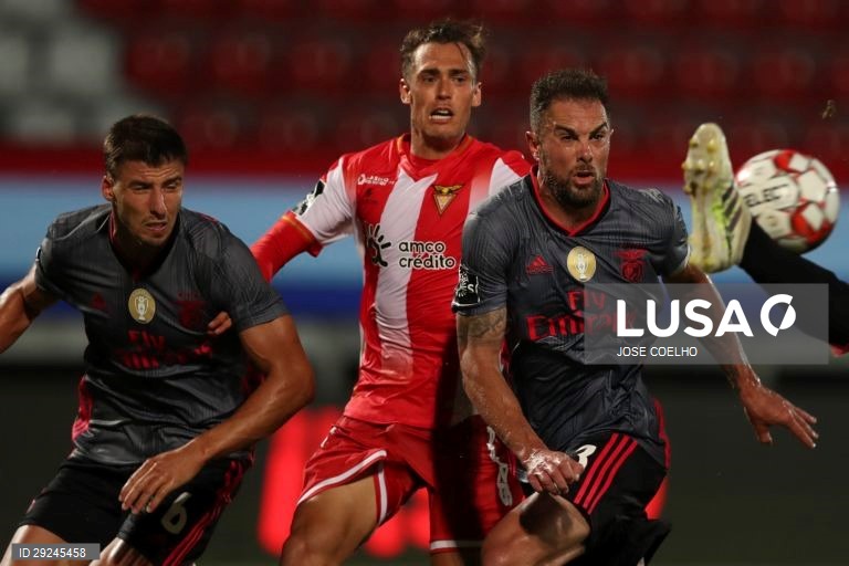 O Benfica venceu hoje o Desportivo das Aves por 4-0