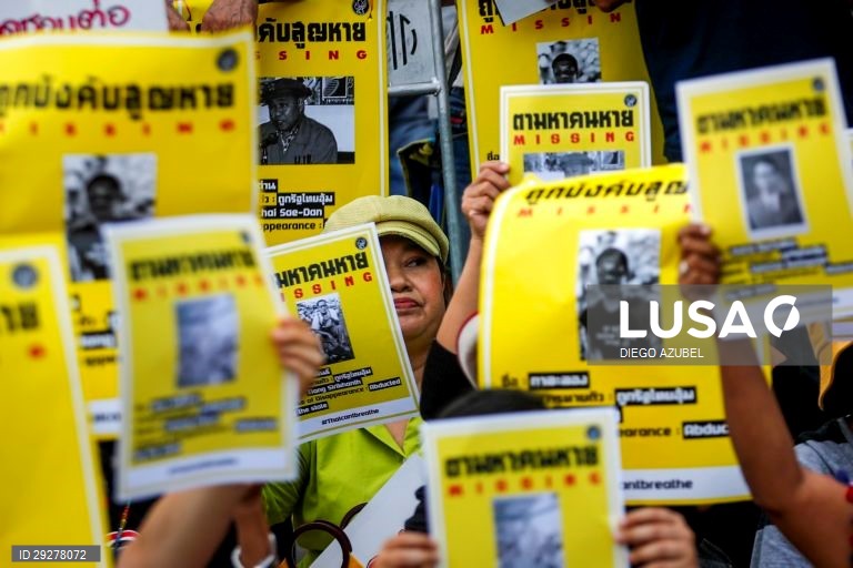 Tailândia: Manifestação anti-governamental em Banguecoque