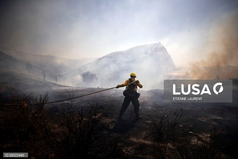 Incêndio em Santa Clarita, Califórnia