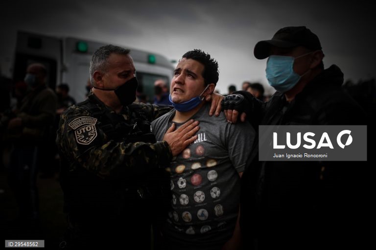 Argentina: Protesto de polícias por melhores salários