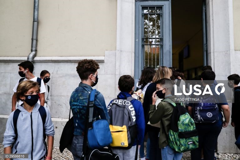 Covid-19: Primeiro dia de aulas em Lisboa
