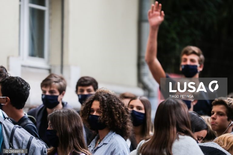 Covid-19: Primeiro dia de aulas em Lisboa
