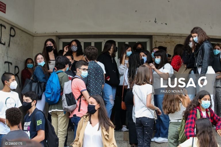 Covid-19: Primeiro dia de aulas em Lisboa
