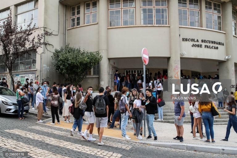 Covid-19: Primeiro dia de aulas em Lisboa
