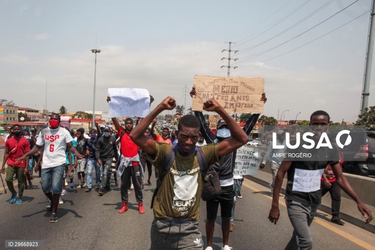 Angola: Marcha Nacional contra o Desemprego
