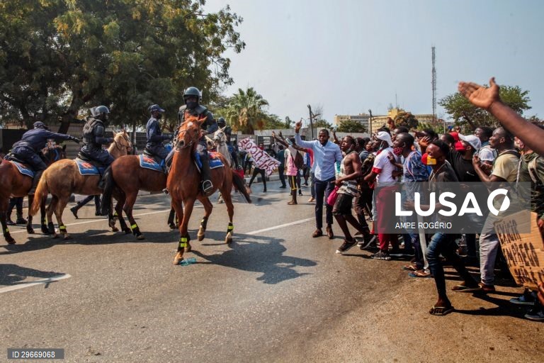Angola: Marcha Nacional contra o Desemprego

