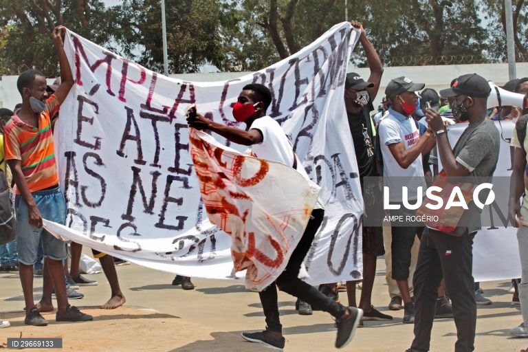 Angola: Marcha Nacional contra o Desemprego
