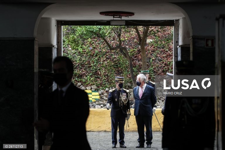 Entrega das espadas aos novos oficiais da GNR em Lisboa