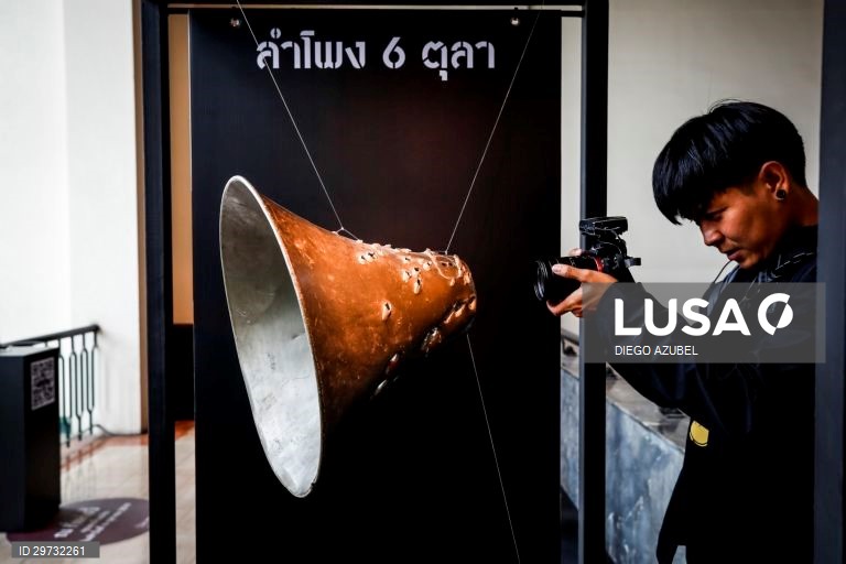 Exposição sobre o massacre numa Universidade de Banguecoque em 1976 