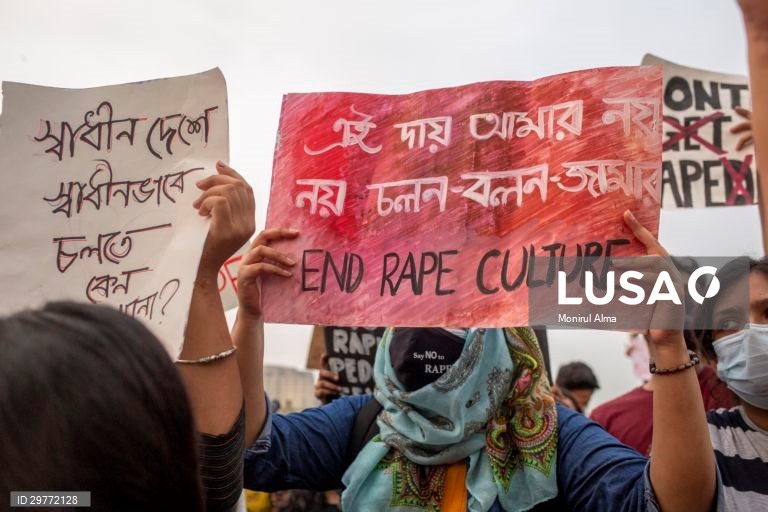 Bangladesh: Manifestação contra a violação e tortura de mulheres